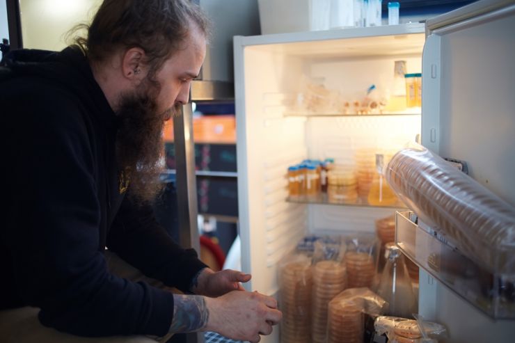 «Дрожжевой барахольщик»: как работает главный пивовар Mikkeller Baghaven