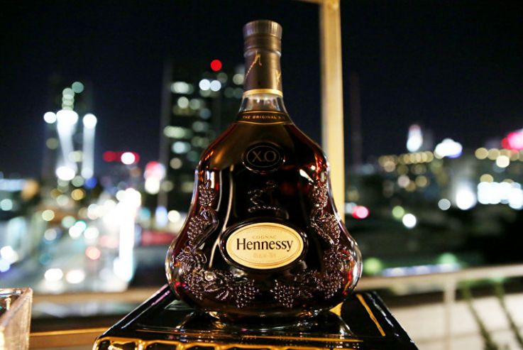 Hennessy добилась признания объемной бутылки как товарного знака