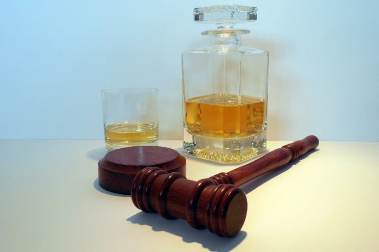 Представители компании подали в суд на злоумышленников, незаконно продававших алкоголь с использованием их этикеток.